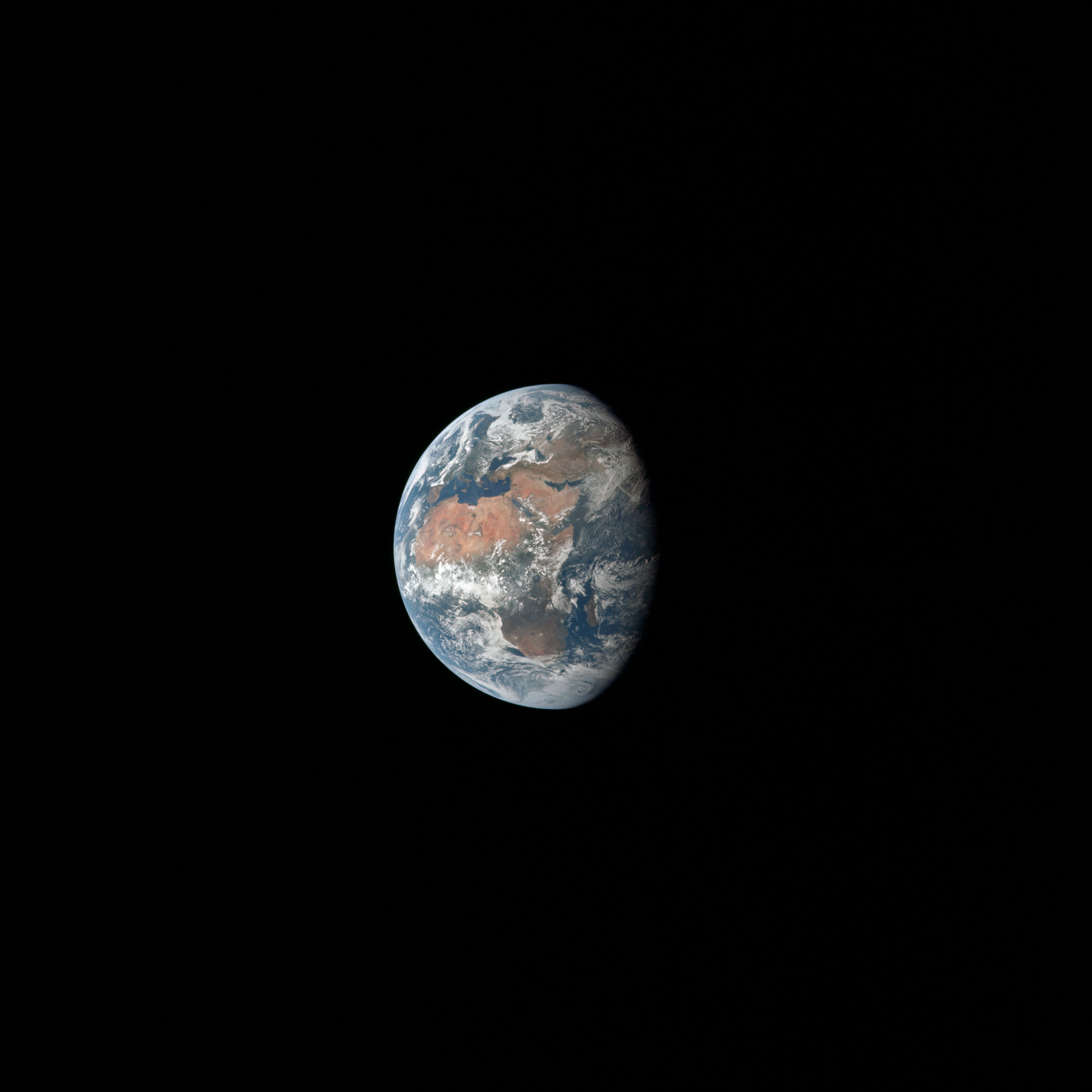 Apollo_11_Earth