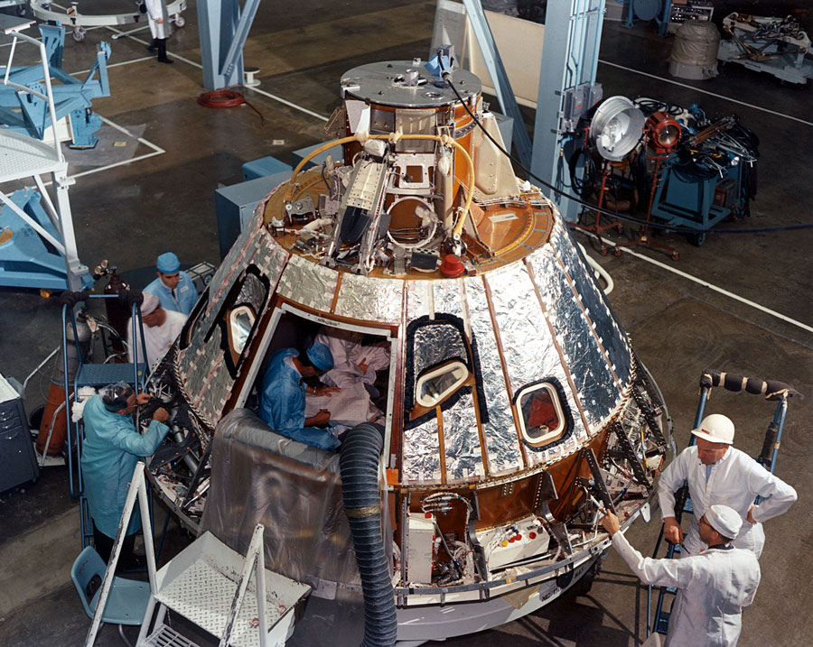 View_of_Spacecraft_012_Command_Module_during_installation_of_heat_shield_(small_image)